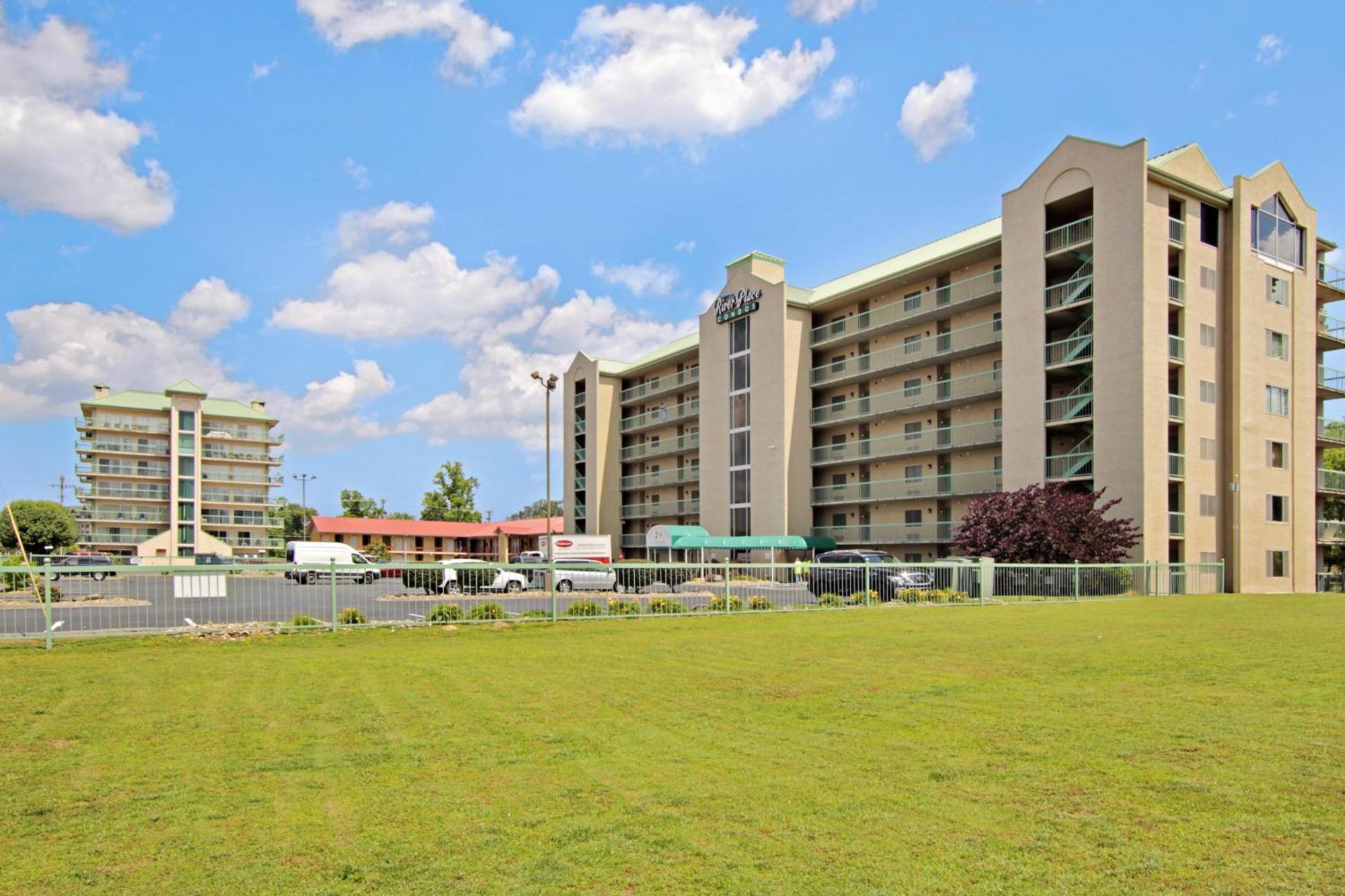 River Place Condos 609 1Bd, 2 Bath Пиджен Фордж Екстериор снимка